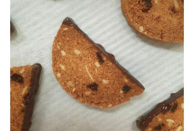 LOW CARB ALMOND CRANBERRY BISCOTTI