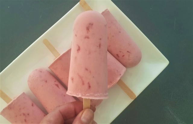 Strawberry Ice Cream Bars Serve